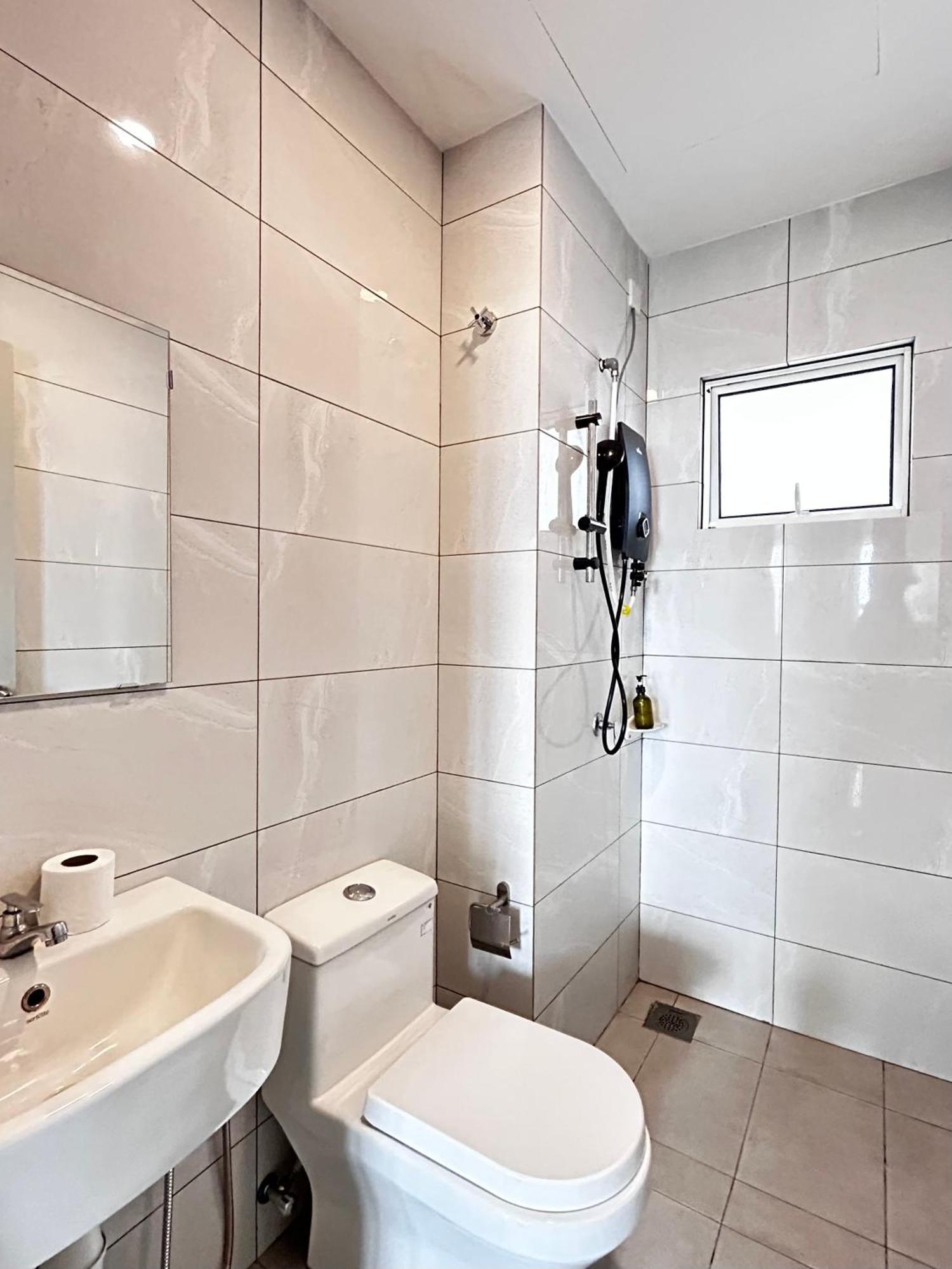 Apartment Amber Cove -sunset Bliss Retreat Sea/cityview By Luxpro Malacca